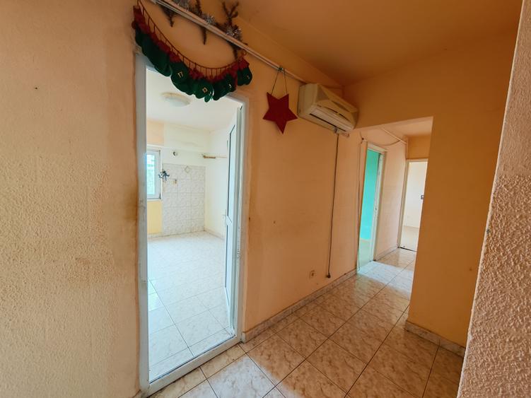 Apartament 3 camere decomandat Faleza Nord