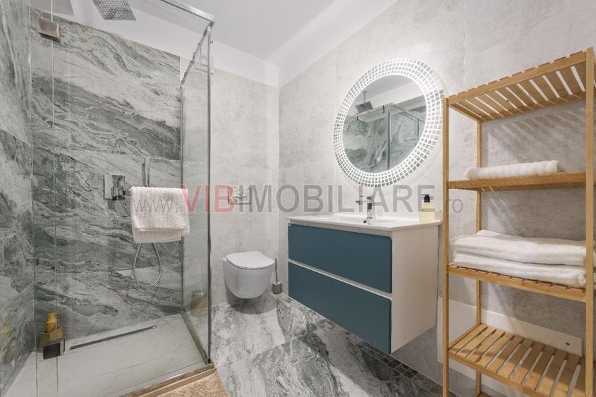 Titanic White, apartament lux, vedere frontala la mare