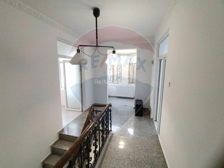 Ultracentral - Vilă 323 mp - Ideală sediu firmă / clinică / birouri - 12
