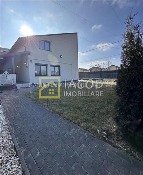 Casa in Lilieci ? Moderna, Spatioasa si Gata de Mutare - 2