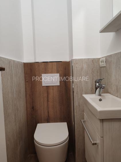 Apartament 2 camere decomandat renovat , zona Centrul Civic - str Toamnei - 8