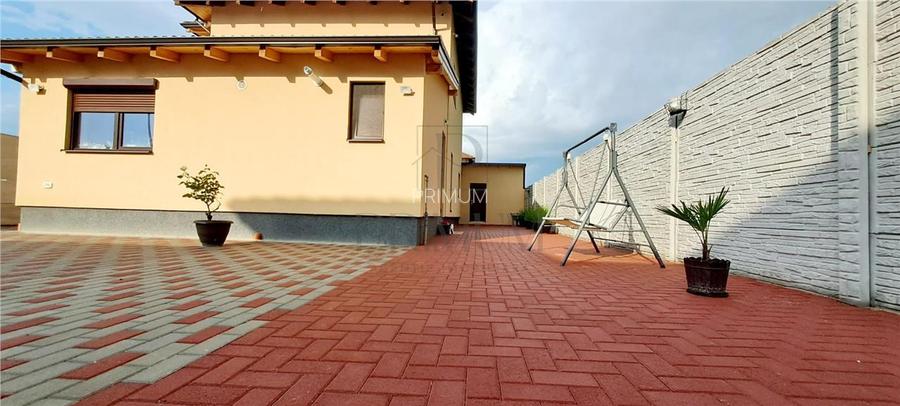 GIROC, CASA INDIVIDUALA DEOSEBITA P+1E+POD, 5 CAMERE, 2 BAI INCALZIRE IN PARDOSE - 10