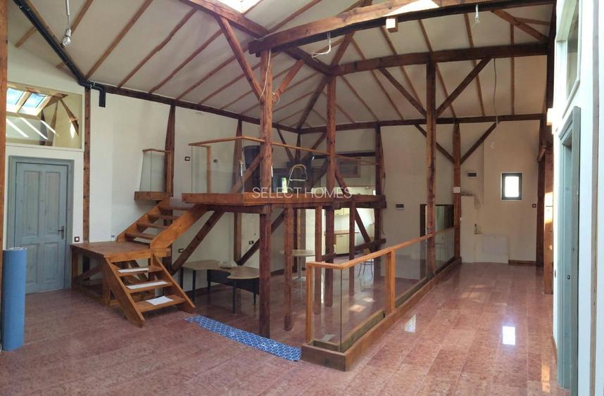 Vila istorica de vanzare in zona *Unirii* | 21 camere | curte, garaj - 45