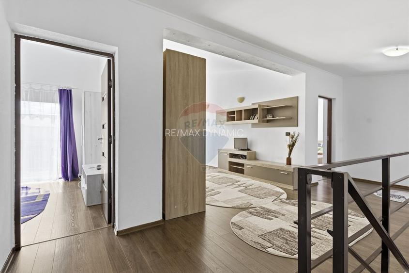 Casă cu 5 camere de inchiriat in Sofronea,Arad - 15