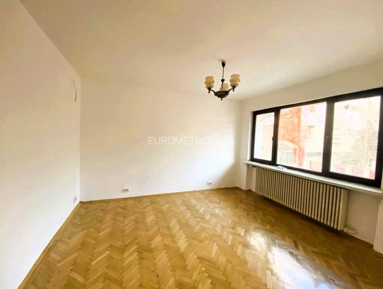 Vila individuala, teren 500mp, curte compacta, Primaverii - 3