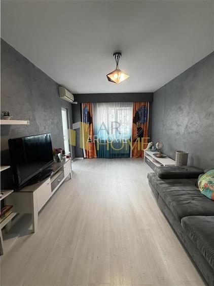 Apartament 3 camere, decomandat, Ploiesti, Democratiei/ Bd. Castanilor - 16