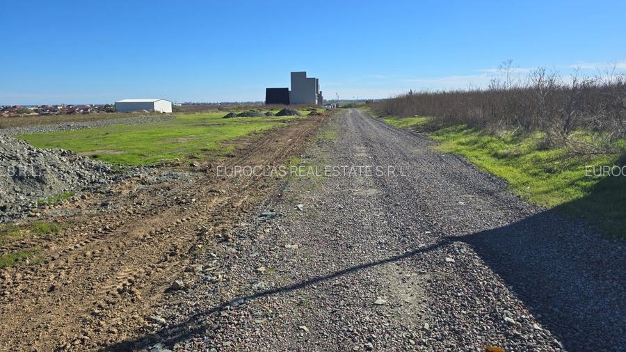 Teren intravilan industrial de vânzare – Ovidiu - 50 euro/mp (Cod E12) - 2