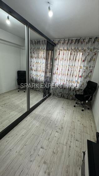 //3 CAMERE ULTRACENTRAL// - 6