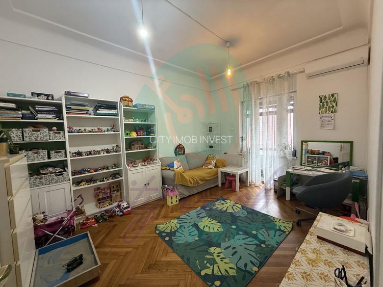 Spatiu, lumina si eleganta intr-un apartment interbelic - 11