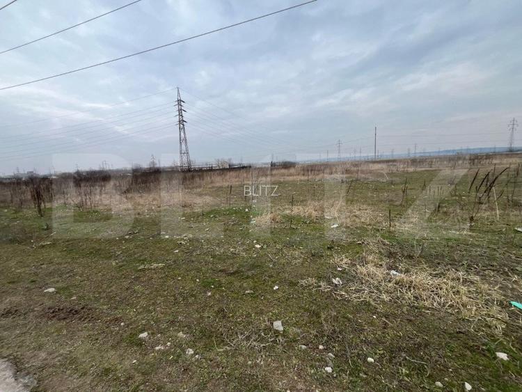 Teren Isalnita, 2022 mp, vizibilitate E70, utilitati in zona  - 2