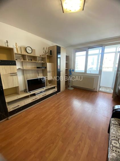 2 decomandate ETAJ 1, renovat, balcon 7m,foarte spatios, Cornisa - 5