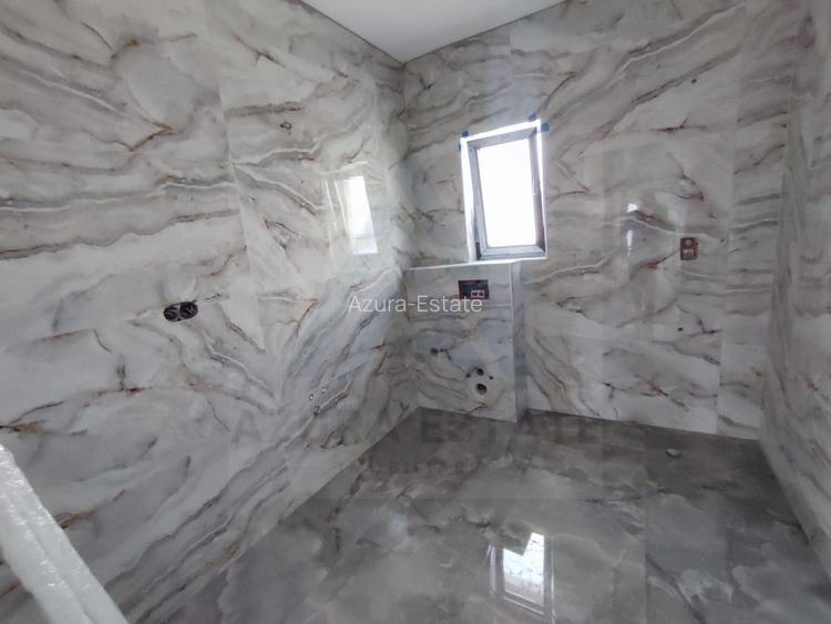 Casa la cheie cu 4 camere 2 bai curte 185 mp liberi pe Calea Cisnadiei - 11