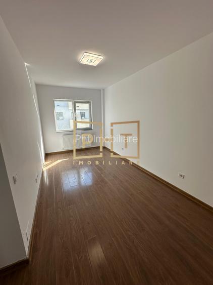 Apartament de vanzare cu 3 camere, 55,6 mp, balcon, zona Terra! - 5