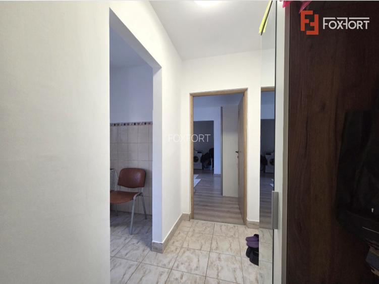 Apartament luminos de vanzare 2 camere, Podgoria Etaj 2 - 4