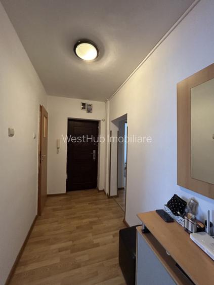 Apartament 4 camere, decomandat, 80mp utili, 2 bai - zona Dambovita  - 10