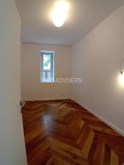Parter cu terasă de 27 mp în Băneasa, 3 camere - 12