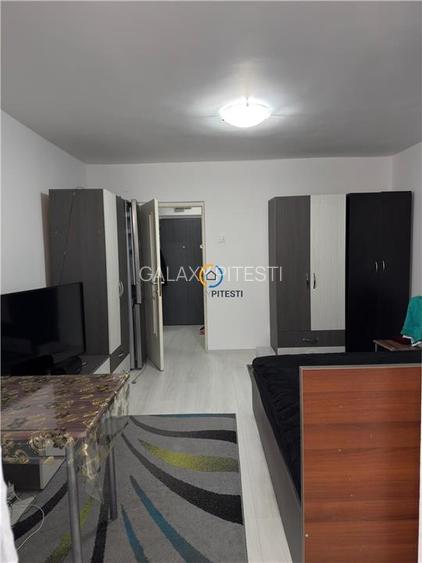 Vânzare garsoniera Craiovei, mobilată și utilata - 2