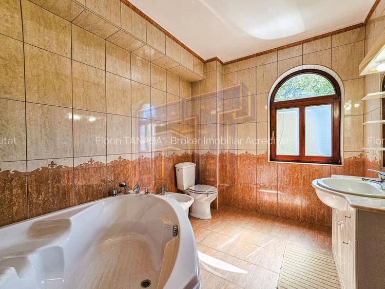 Vanzare casă/vila care refuză trecerea timpului - Zona Capitale - 17