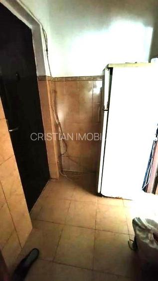 Vand apartament 2 camere zona apollo - 6