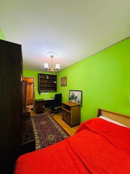 Apartament cu 3 camere pe str. Aluminei langa Liceul Ortodox