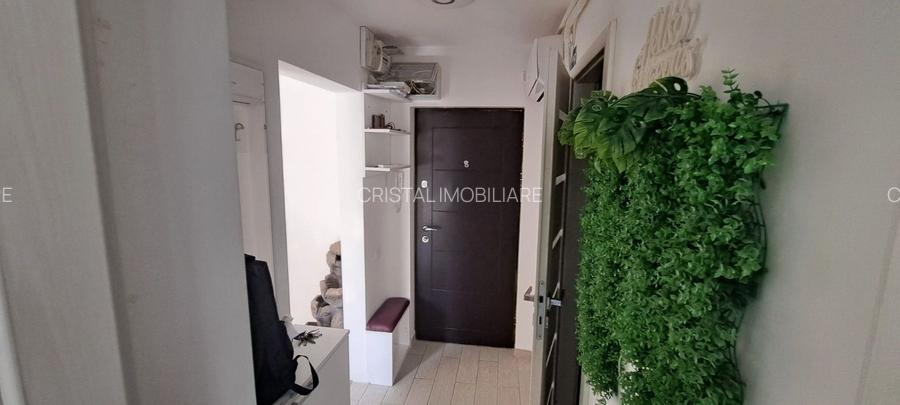 Garsoniera moderna, centrala proprie, AC, 8 min metrou - 2