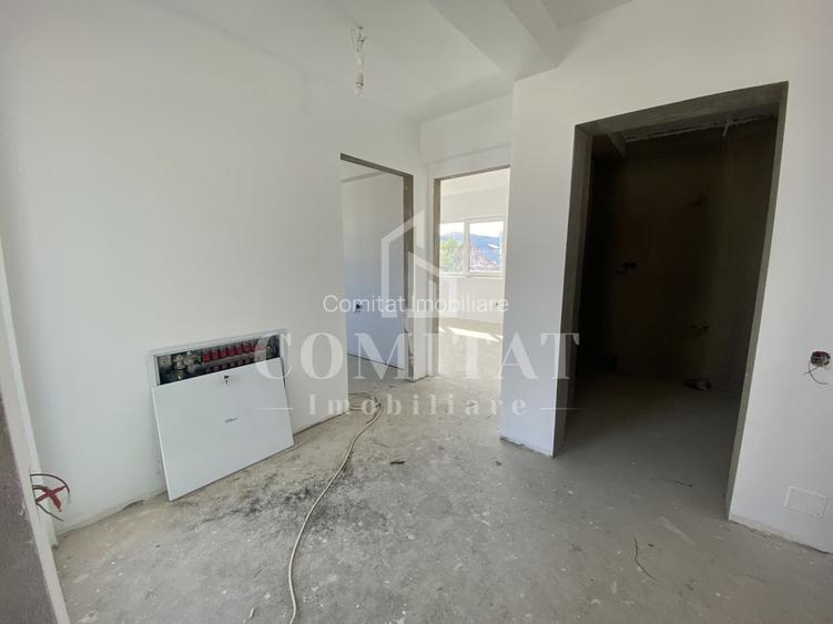 Casă de vânzare | Dispunere pe 2 niveluri | Localitatea Dezmir