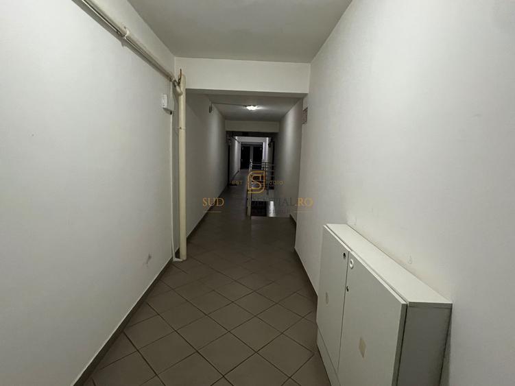 Apartament 3 camere, terasa generoasa, acces metrou Aparatorii Patriei