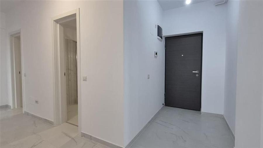 Revanzare, fara TVA: Apartament 3 camere, bloc nou, zona semicentrala