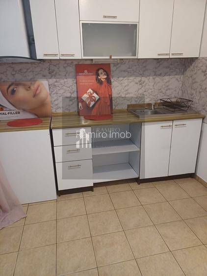 Apartament 2 camere zona Piata Unirii