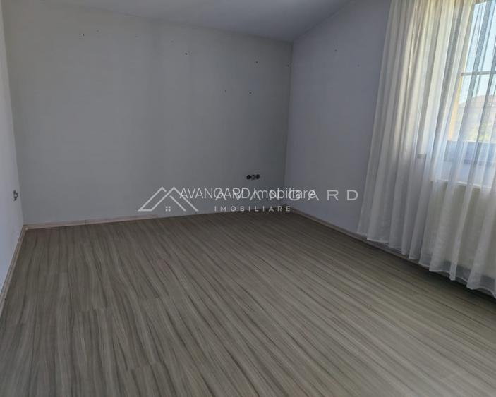 Apartament 4 camere, cartier Între Lacuri, loc de parcare - 14