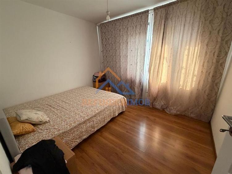 Apartament 3 camere zona Sebastian