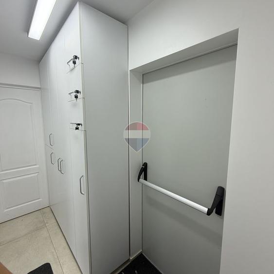 Spațiu comercial cu design premium Zona Polivalenta