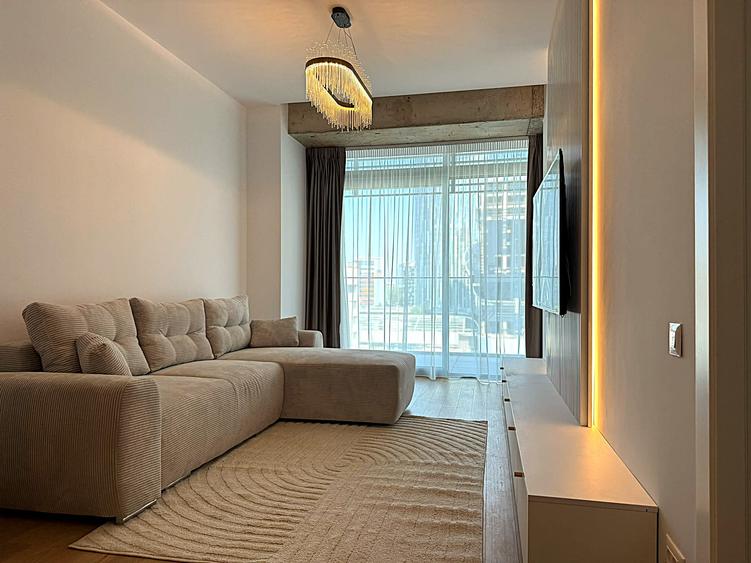 UP-site - Calea Floreasca: 2 camere, est, mobilat, piscina, spa