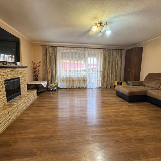 Apartament de 3 camere, decomandat, 100mp + terasa 30mp, zona Gradina Botanica