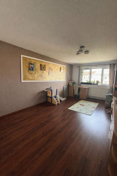Apartament eficient compartimentat, renovat, 48 mp, zona Hotvon