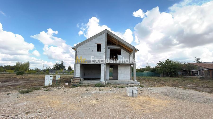 Casă in construcție P+M, Teren 565 mp - Str. George Enescu - Carei