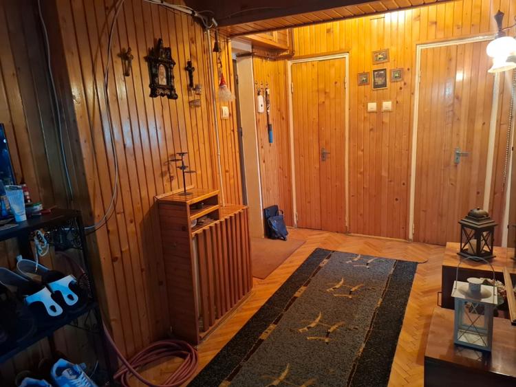 Apartament 3 camere etaj 4 cu garaj in Nadlac