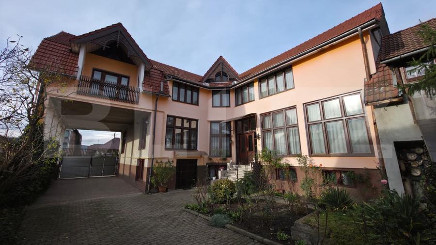 Proprietate generoasă, 10 camere, 750 mp, zona Unirea