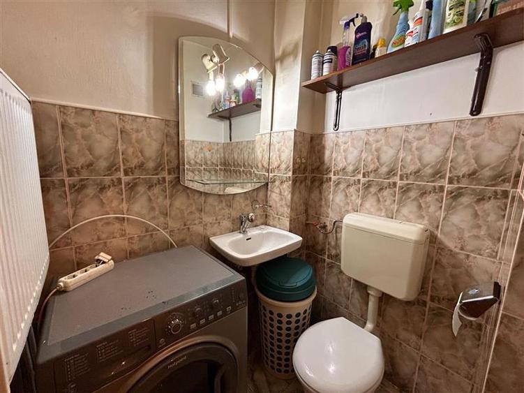 3 Camere decomandat zona GEPEX
