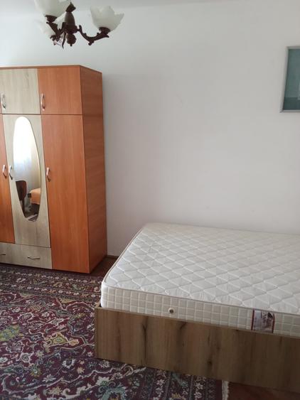 Apartament 2 camere de inchiriat zona Podu Ros