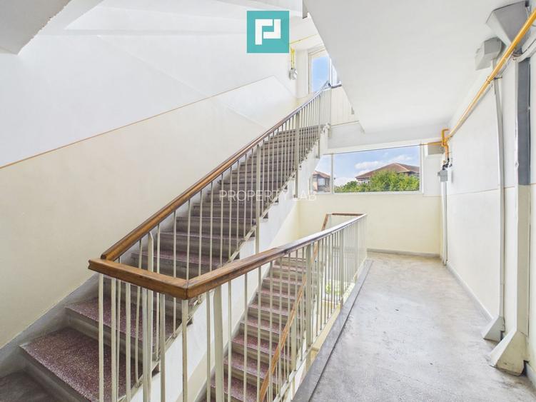 Apartament cu 3 camere, zona Soarelui - 12