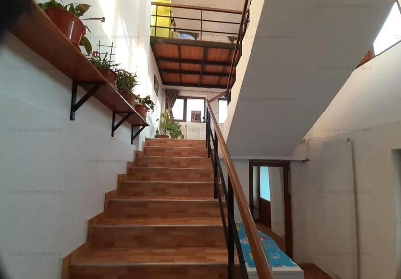 Vila noua P+1, 280mp construiti, zona Centrala, St - 400 mp cu 12 deschidere