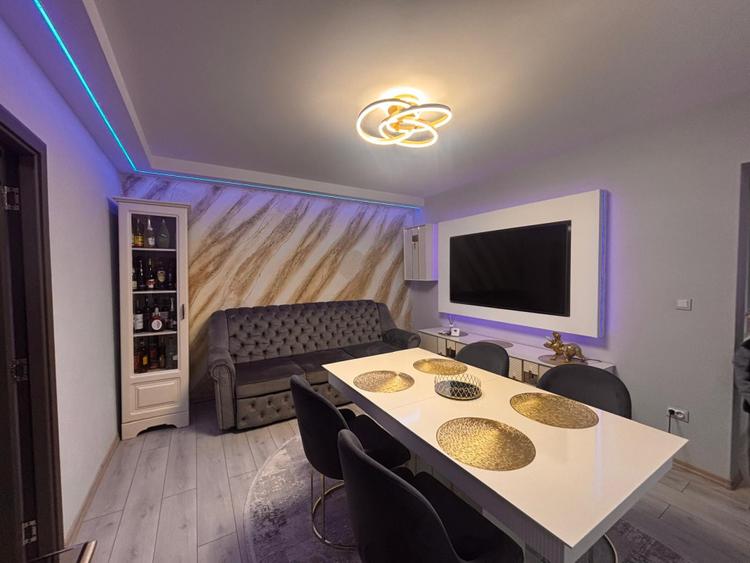 Apartament decomandat de vânzare – zonă centrală