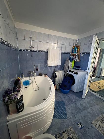 Apartament 3 camere in zona Primariei