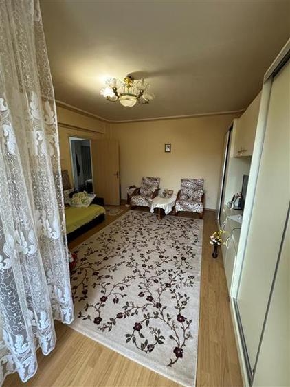 Vanzare Apartament 3 Camere Decomandat Berceni-Secuilor