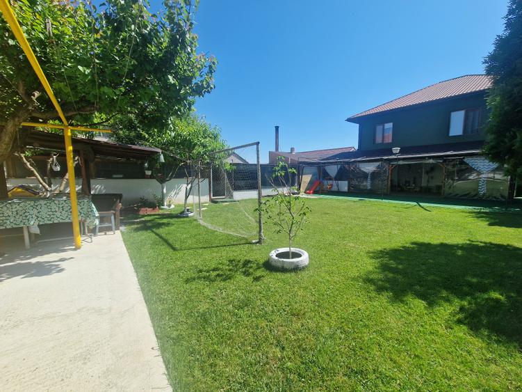 Valu lui Traian- Vila P+1, 4 camere, garaj, terasa, teren 716mp-260.000e neg