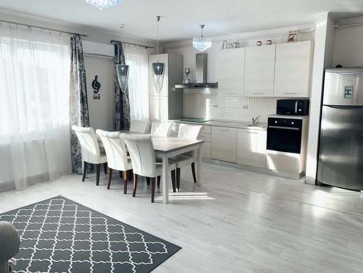Apartament cu 3 camere, 78 mp, 2 bai, zona Stadionului