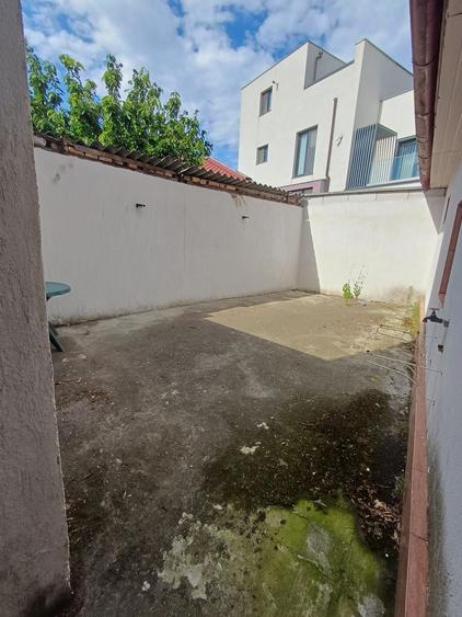 DELFINARIU CASA CU 3 CAMERE 130MP PRET 175000 EURO