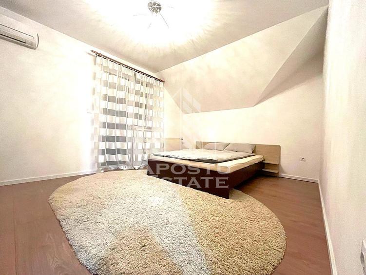 Casa individuala cu 6 camere, 3 bai, garaj, teren 500 mp si 2 fronturi