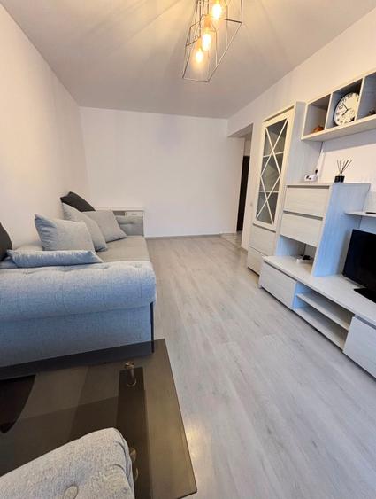 Inchiriere Apartament 2 Camere Decomandat Militari Residence Rezervelor/ Parcare